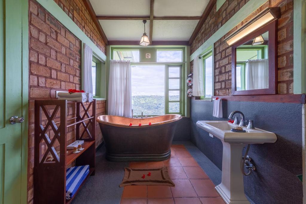 Spicetree Munnar Otel Chinnakanal Dış mekan fotoğraf